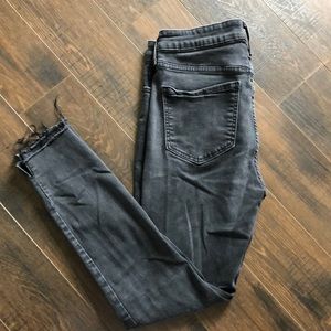 ✨3/$25✨ black stretch denim ripped jeans